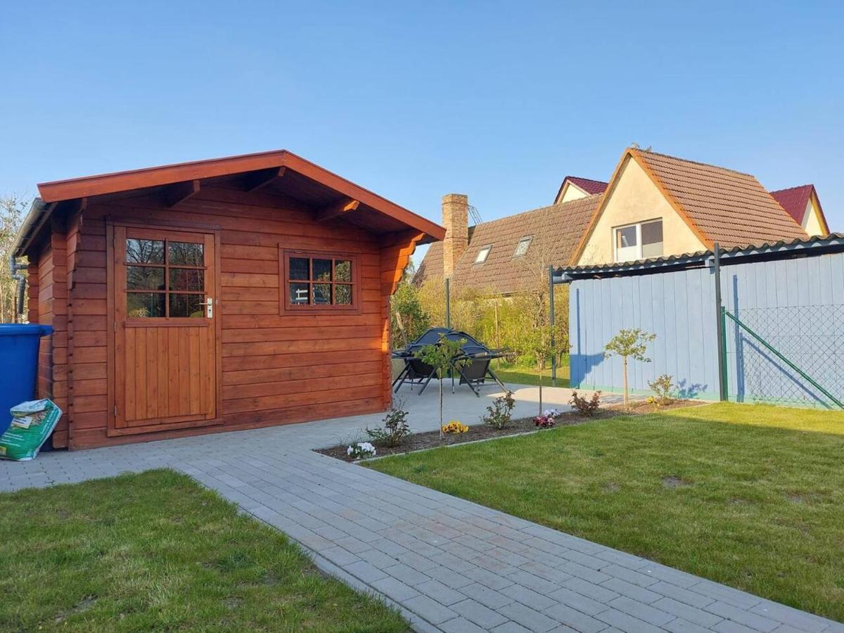 Apartamento Haus Am Bodden Fuhlendorf  Exterior foto
